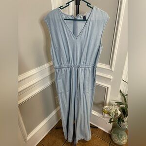 Universal Thread Light Blue Denim Top